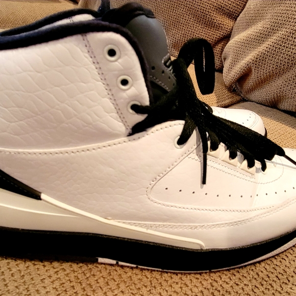EUC AIR JORDAN'S - Picture 3 of 11